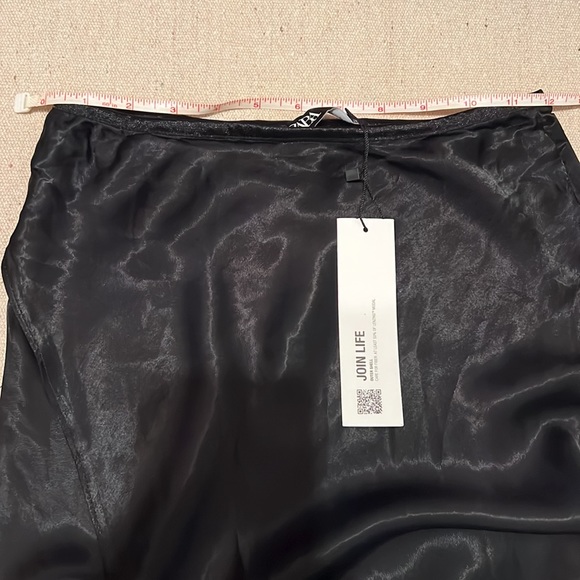 Zara Black Satin Front & Back Slit High Waisted Midi Skirt Size XS - Picture 9 of 9